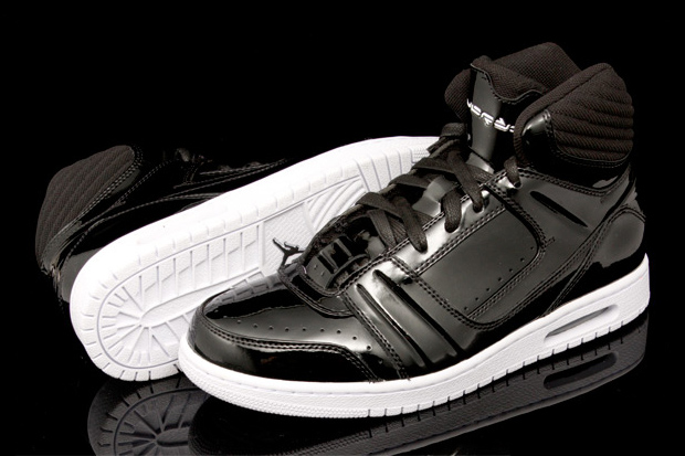 air jordan l’style ii black patent 0 Air Jordan L’Style II Black Patent Jordan Motorsports: Air Jordan L’Style II Black Patent